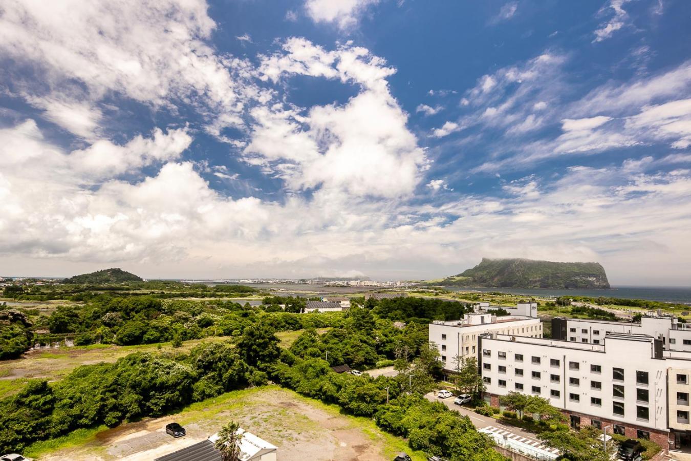 From H The Best Hotel Jeju Seongsan Согвипхо Экстерьер фото