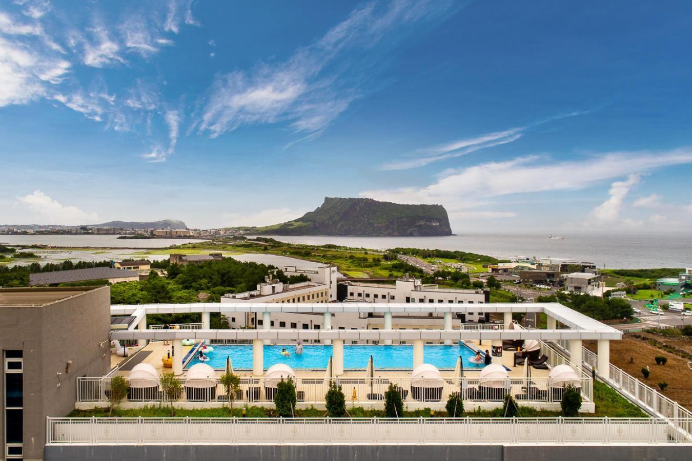 From H The Best Hotel Jeju Seongsan Согвипхо Экстерьер фото