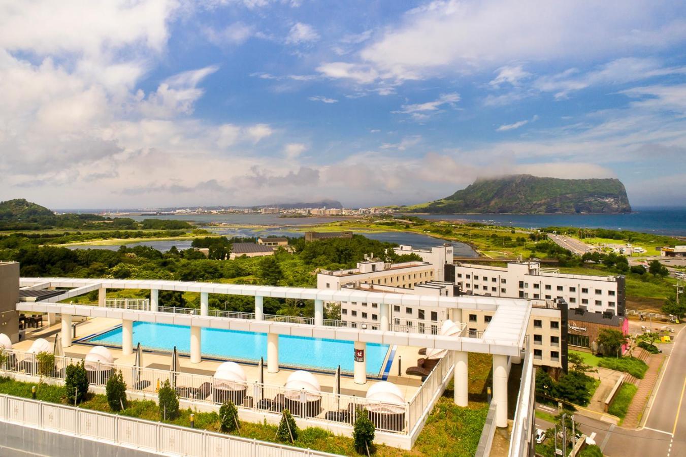 From H The Best Hotel Jeju Seongsan Согвипхо Экстерьер фото